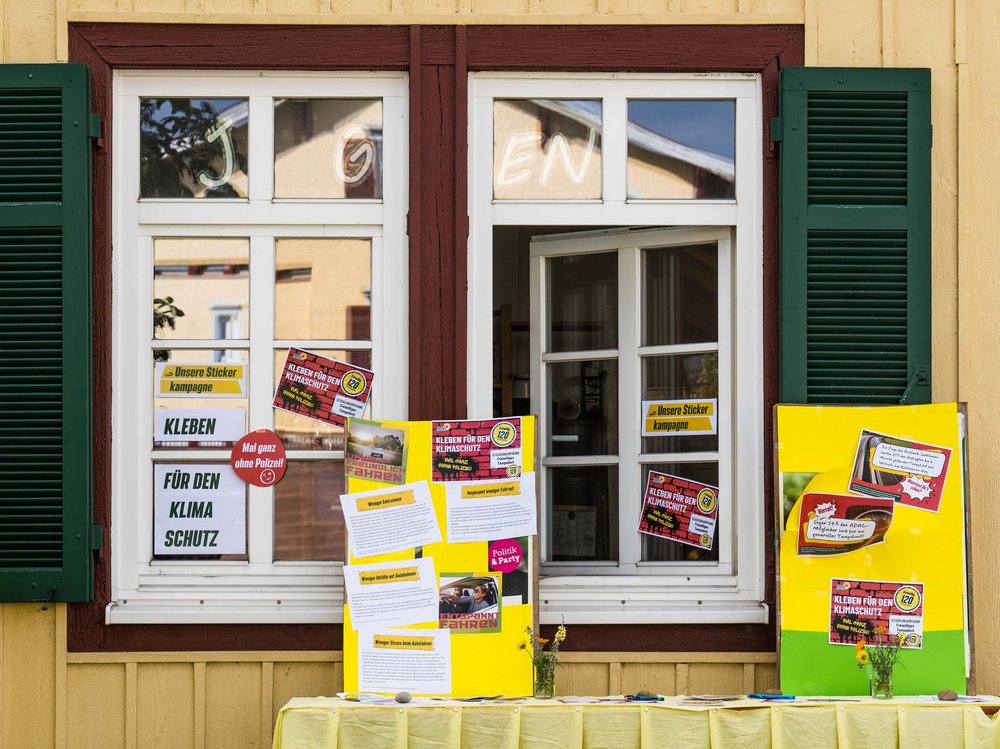 Kampagnenstand auf "Politik und Party" zum Tempolimit