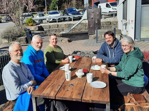 Nach dem Sammeln gibt es Kaffee und Kuchen beim Café Raisch