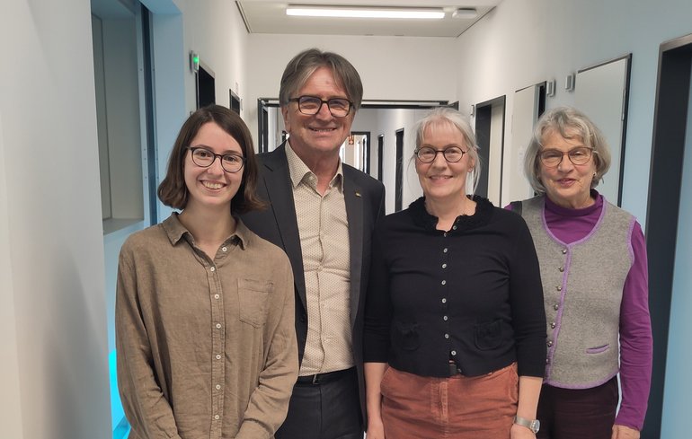 Grüne Kreisrätinnen mit Gesundheitsminister Manne Lucha