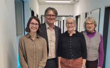 Grüne Kreisrätinnen mit Gesundheitsminister Manne Lucha