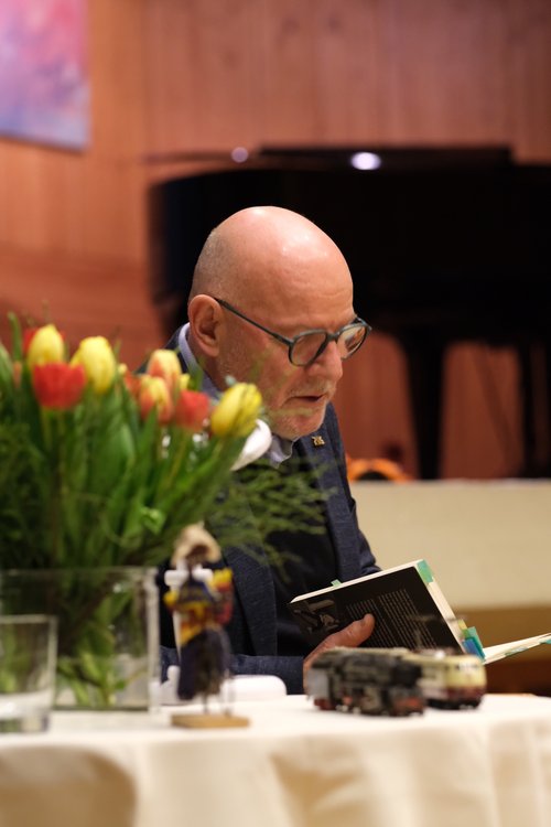 Winfried Hermann liest aus seinem Buch